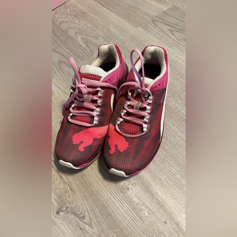 Puma sport Shose us women size 7 UK 4.5 wore once no box